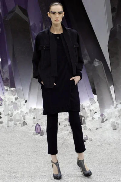 Look 13